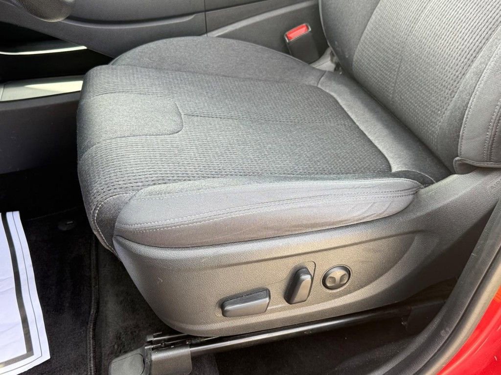 Used 2022 Hyundai Santa Fe SEL w/ Cargo Package image 27