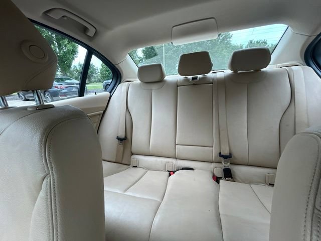 Used 2013 BMW 335i xDrive Sedan AWD/4WD image 13