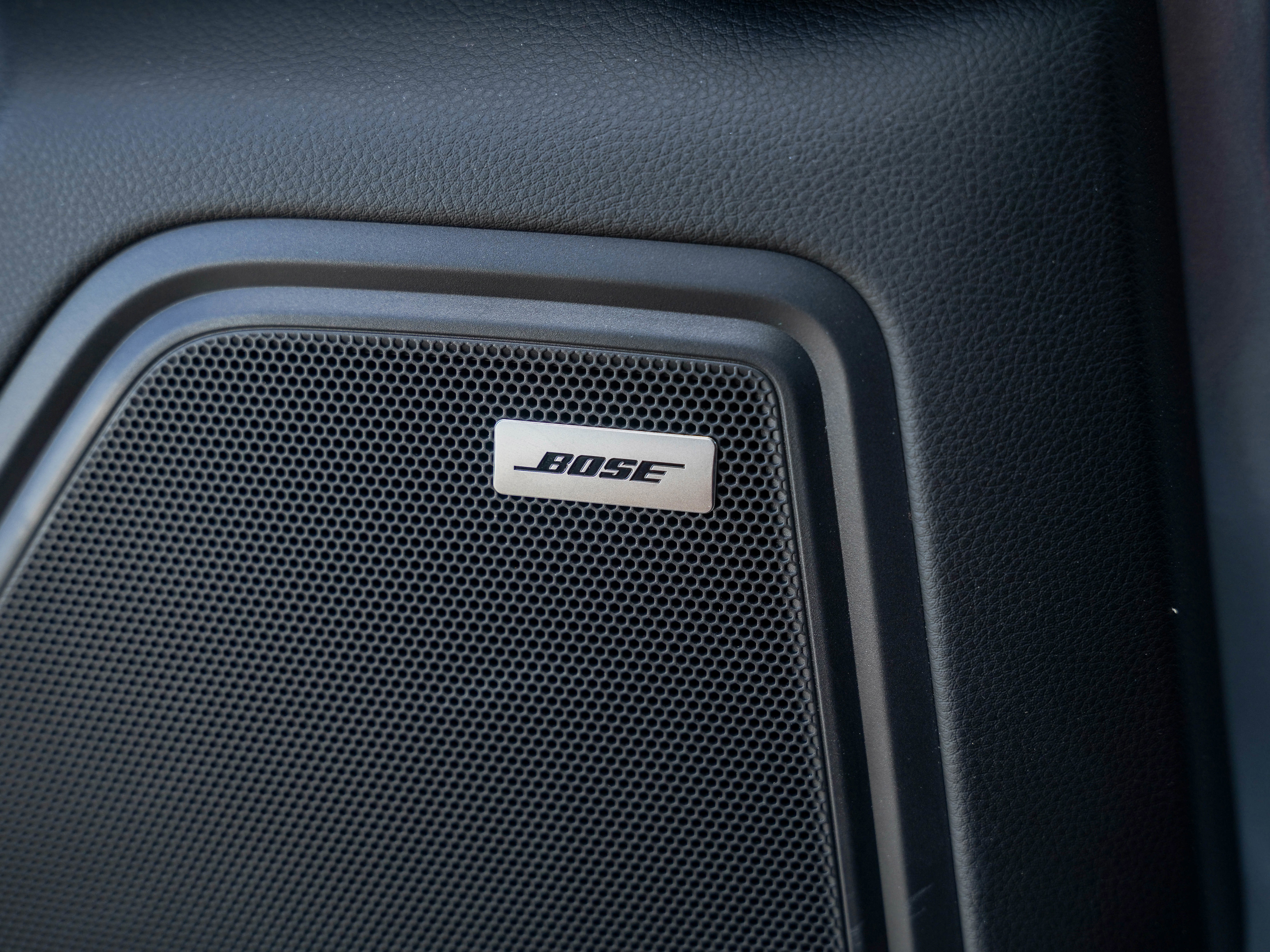 Certified 2025 Porsche Macan image 18