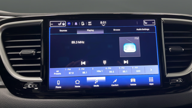 Used 2024 Chrysler Pacifica Touring-L FWD image 14
