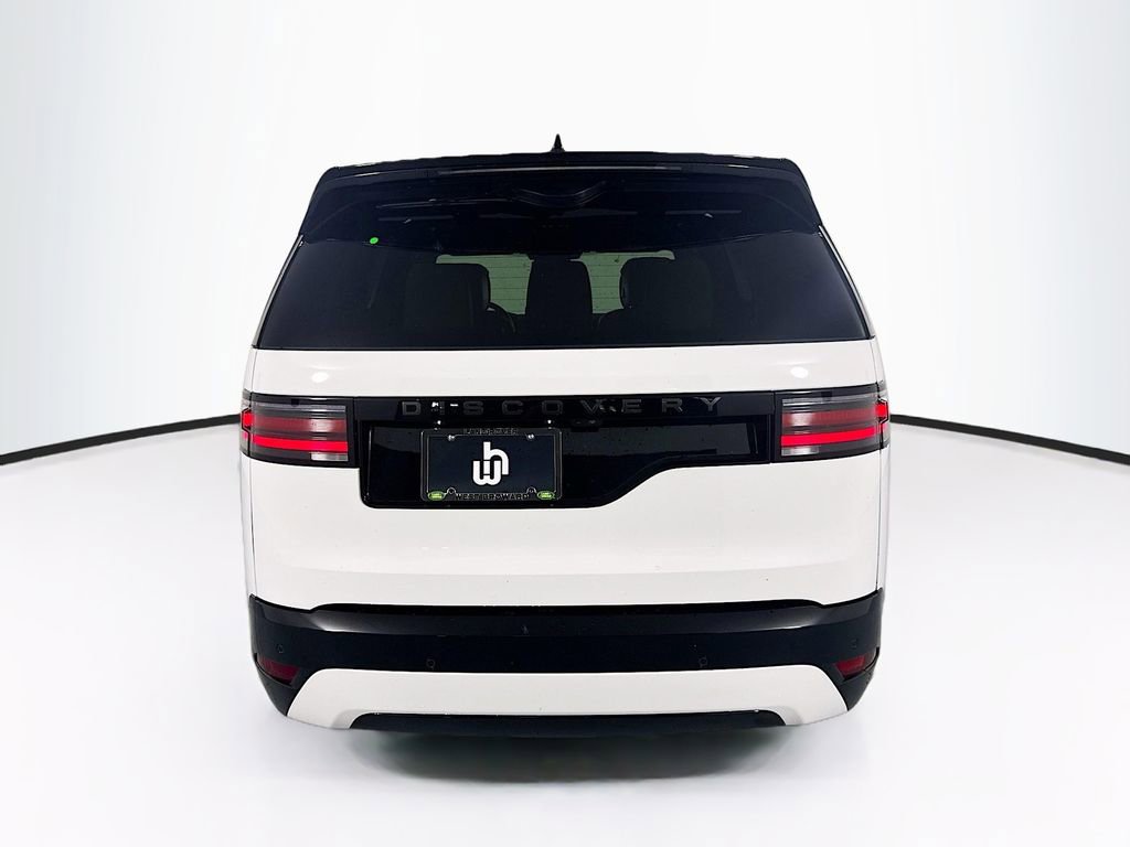 New 2025 Land Rover Discovery Dynamic SE image 6
