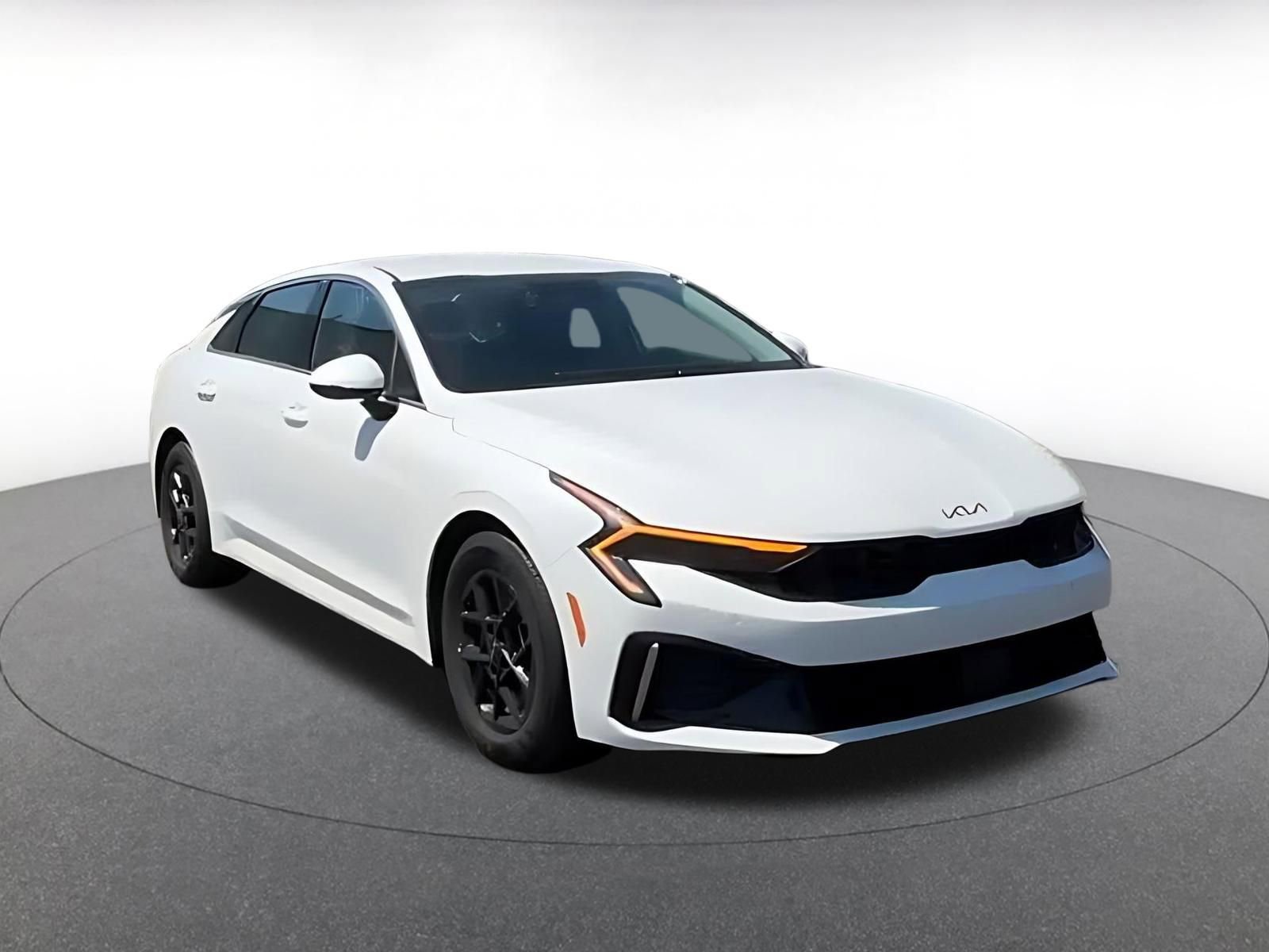 Used 2025 Kia K5 LXS FWD image 3