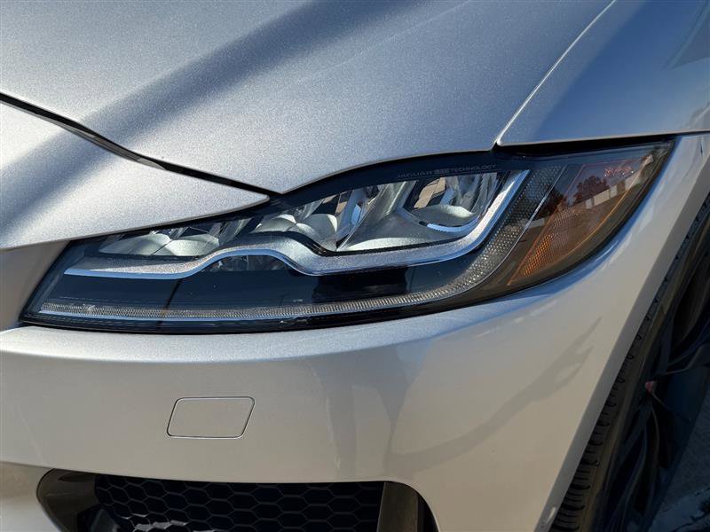 Used 2019 Jaguar F-PACE S image 21