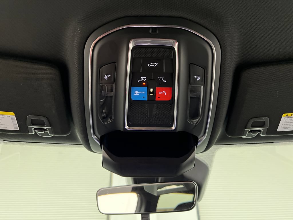 Used 2025 Jeep Grand Cherokee Altitude AWD/4WD image 66