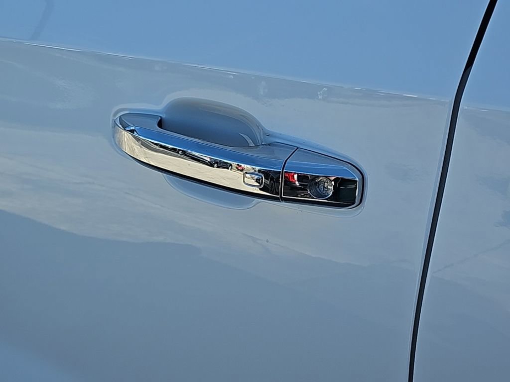 New 2026 GMC Sierra 1500 SLT w/ SLT Premium Plus Package image 9