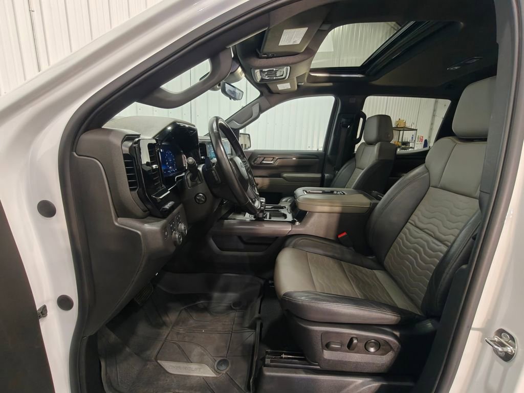 Used 2022 Chevrolet Silverado 1500 ZR2 w/ Technology Package image 40