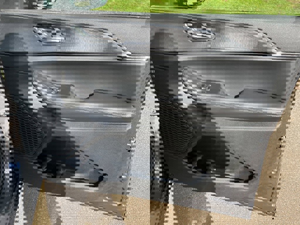 New 2025 Jeep Grand Cherokee Laredo X image 10