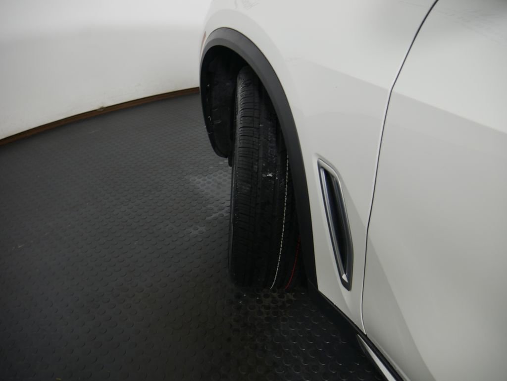 Used 2020 BMW X5 xDrive40i w/ Premium Package image 18