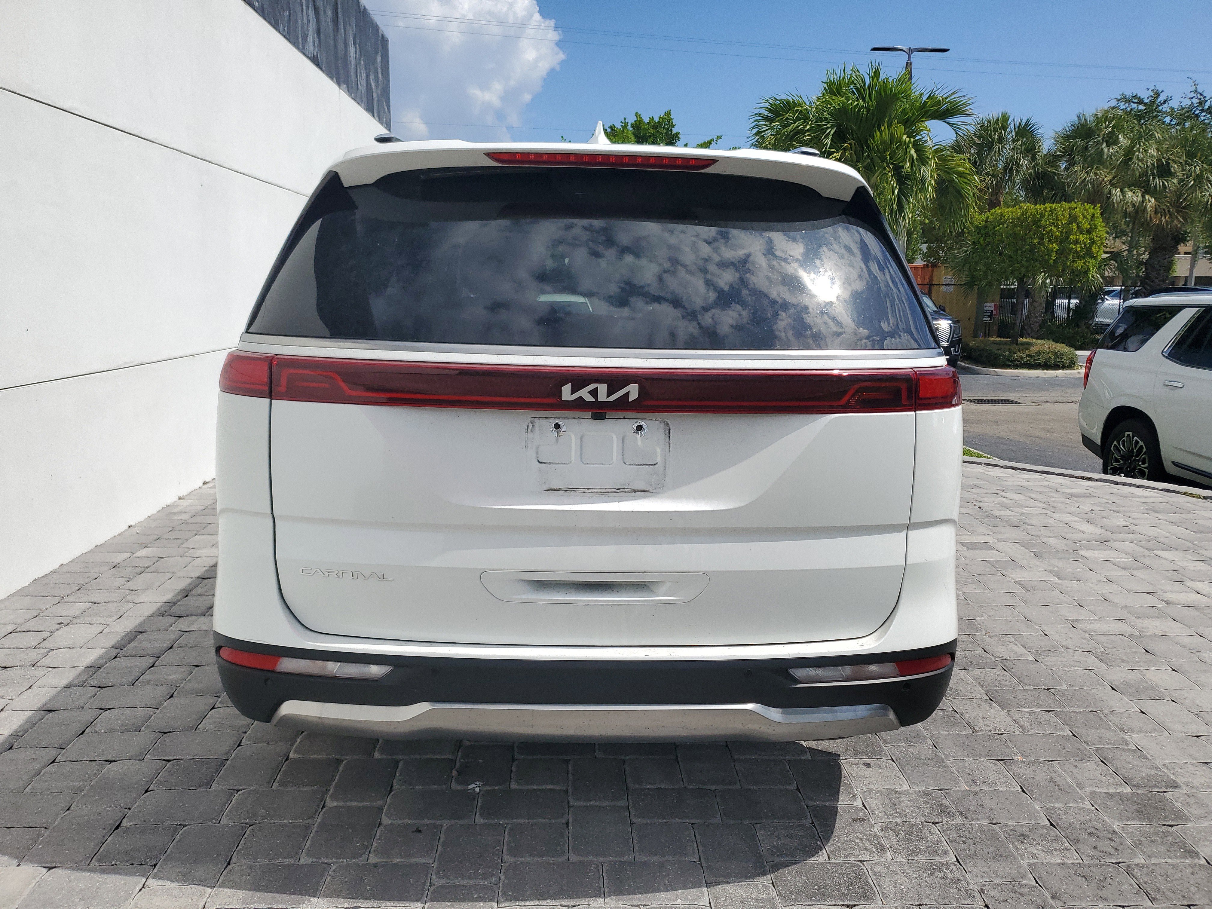 Used 2024 Kia Carnival SX Prestige FWD image 5