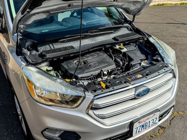 Used 2017 Ford Escape SE image 11