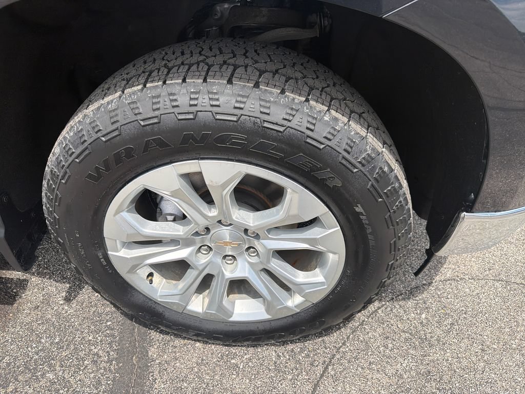 Used 2024 Chevrolet Silverado 1500 LTZ AWD/4WD image 31
