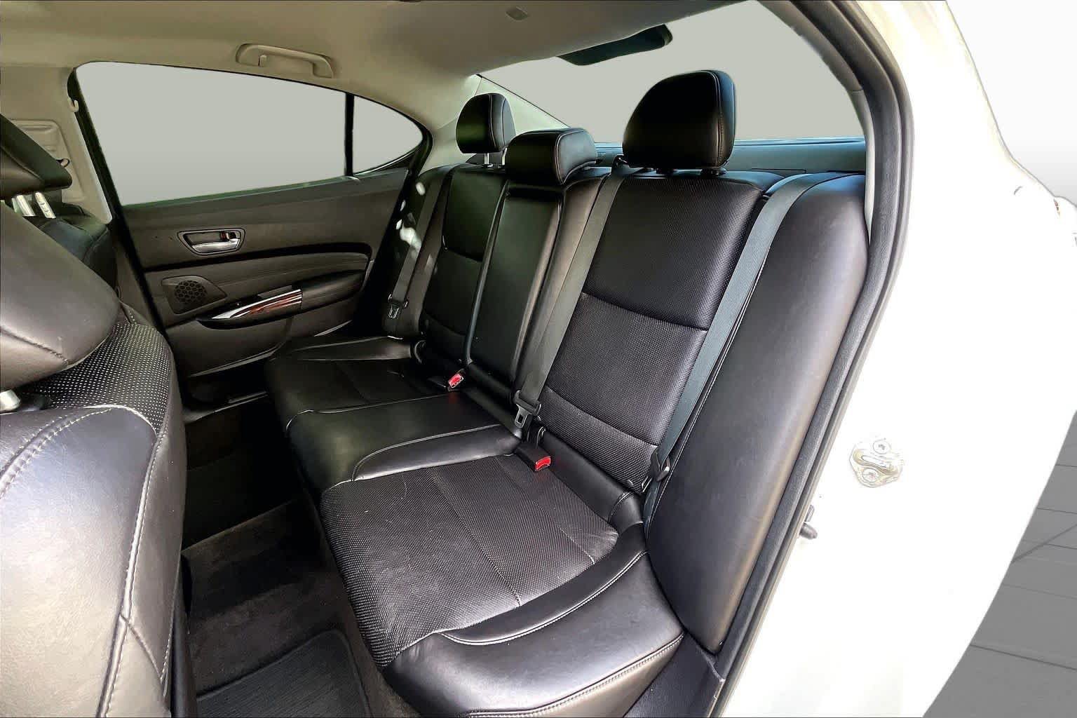 Used 2015 Acura TLX w/ Technology Package FWD image 20