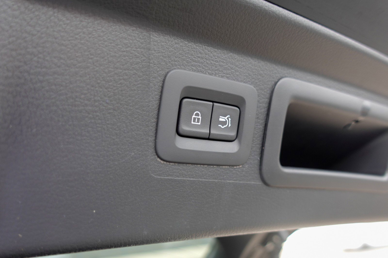 Certified 2025 MAZDA CX-50 AWD 2.5 Hybrid w/ Premium Pkg image 26