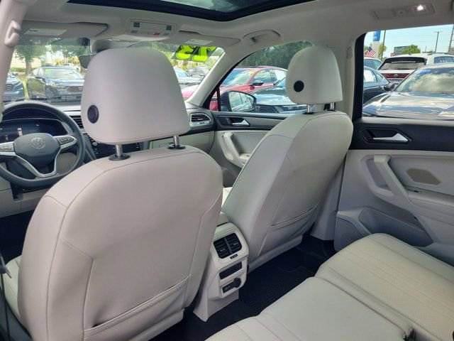 Certified 2023 Volkswagen Tiguan SE w/ Panoramic Sunroof Package FWD image 13