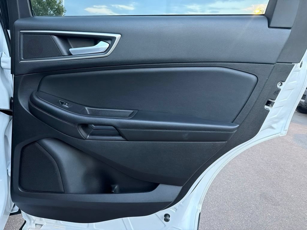 Used 2024 Ford Edge SEL AWD/4WD image 14