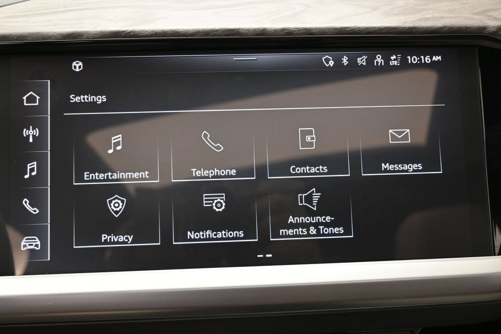 Used 2024 Audi Q4 e-tron Premium AWD/4WD image 27