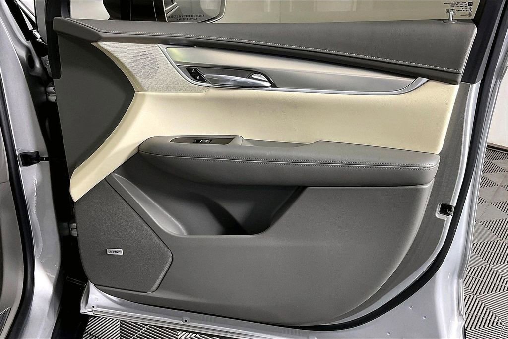 Used 2018 Cadillac XT5 Premium Luxury w/ Driver Assist Package AWD/4WD image 26