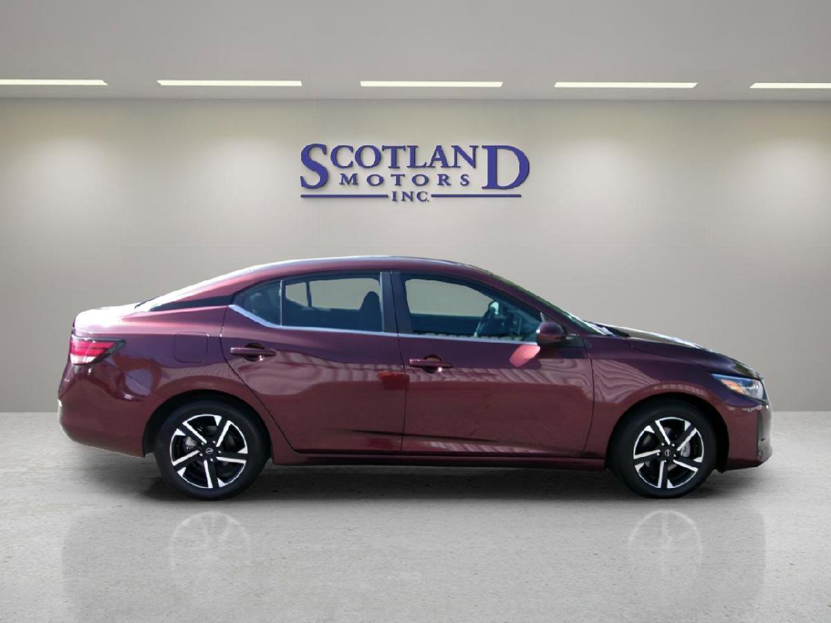 Used 2024 Nissan Sentra SV FWD image 5