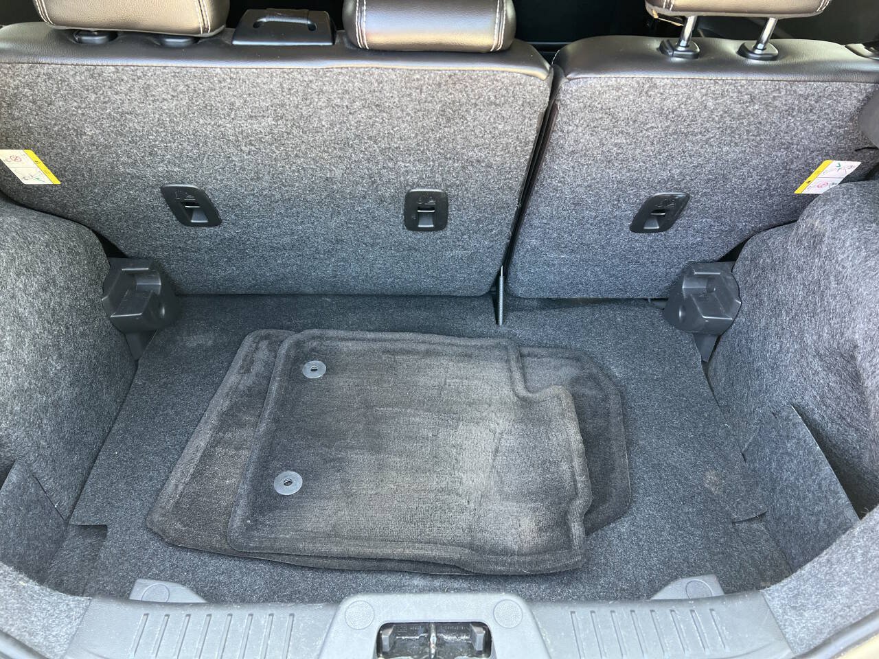 Used 2014 Ford Fiesta Titanium FWD image 23