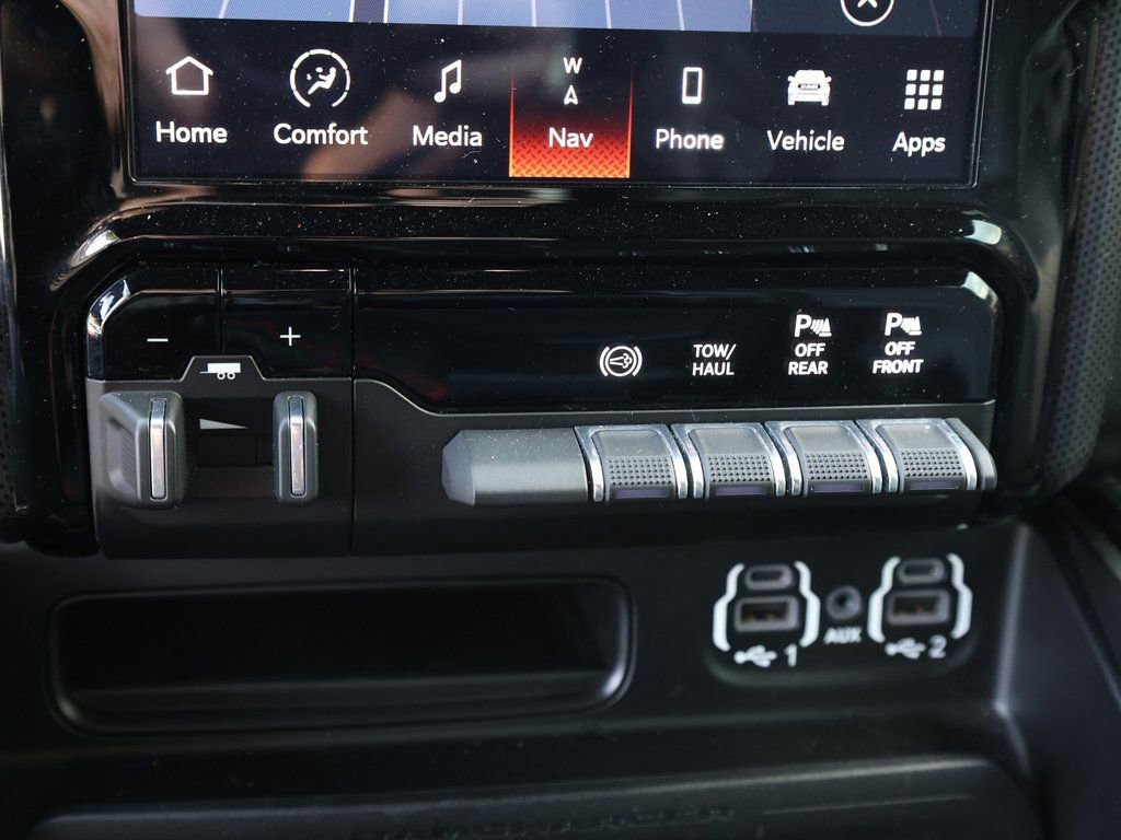 Used 2023 RAM 3500 Limited AWD/4WD image 29