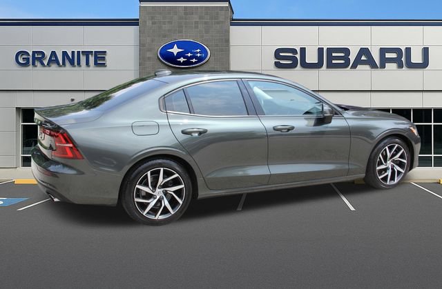 Used 2020 Volvo S60 T5 Momentum FWD image 11