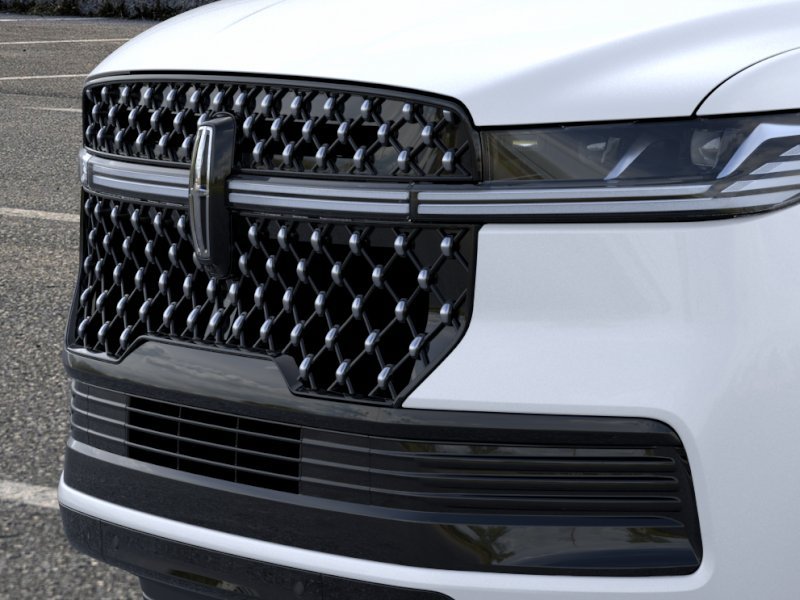 New 2026 Lincoln Navigator Black Label AWD/4WD image 17