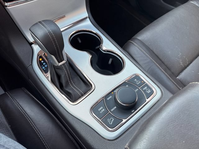 Used 2019 Jeep Grand Cherokee Summit w/ Skid Plate Group AWD/4WD image 19