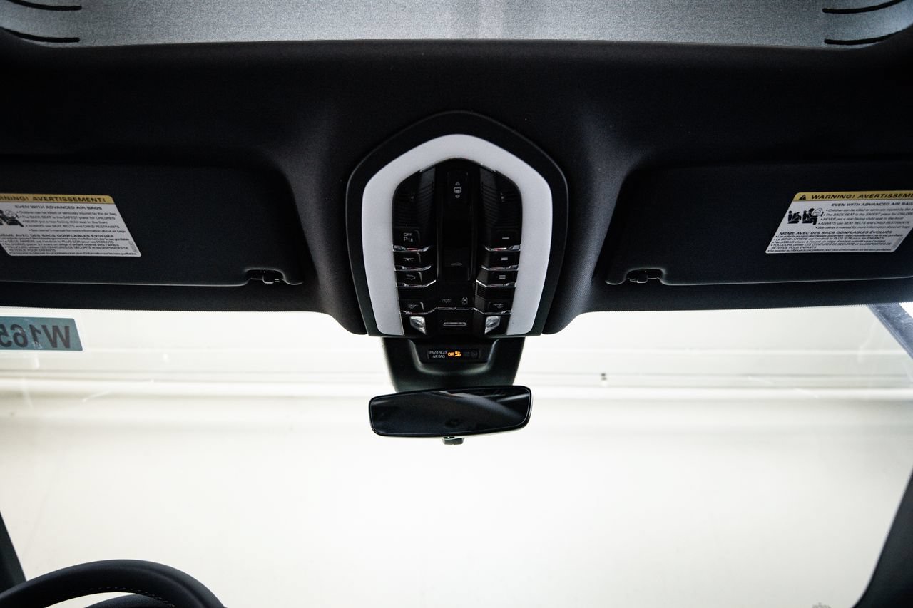 New 2026 Porsche Macan AWD/4WD image 20