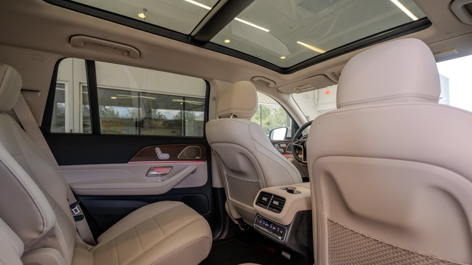 New 2026 Mercedes-Benz GLS 450 4MATIC image 28