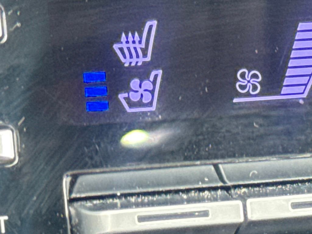 Used 2023 Hyundai Sonata Limited w/ Preferred Accessory Package image 45