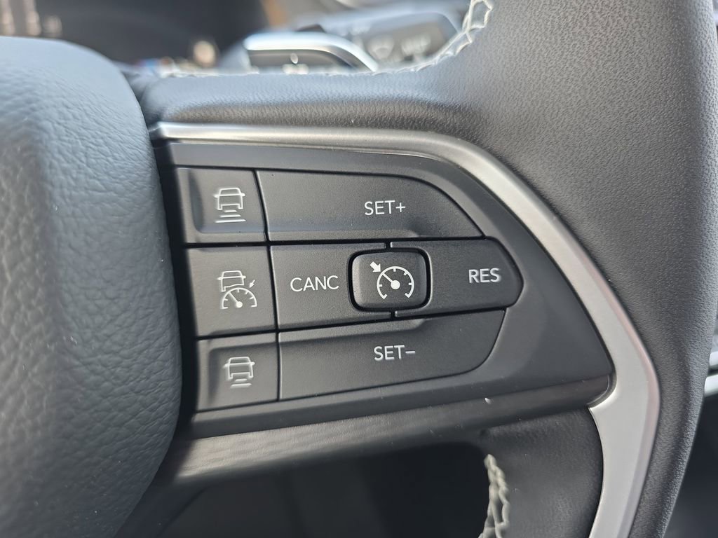 New 2026 Jeep Grand Cherokee Laredo X image 19