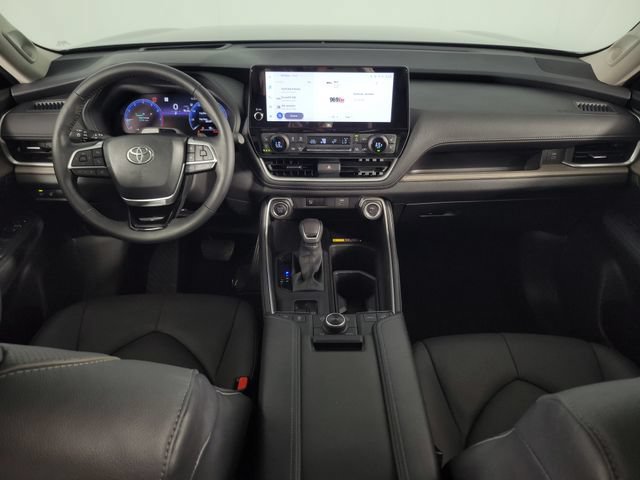 Used 2026 Toyota Grand Highlander AWD image 22