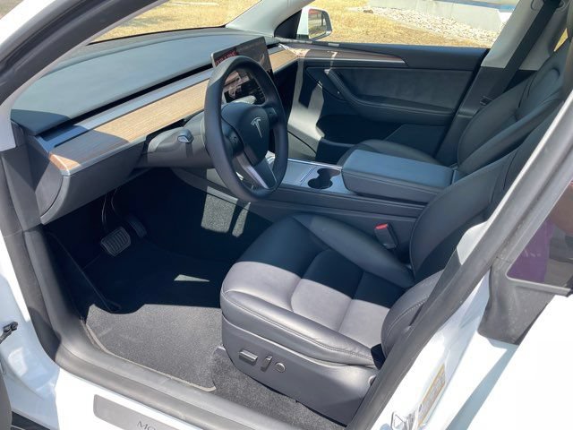 Used 2023 Tesla Model Y Long Range AWD/4WD image 10