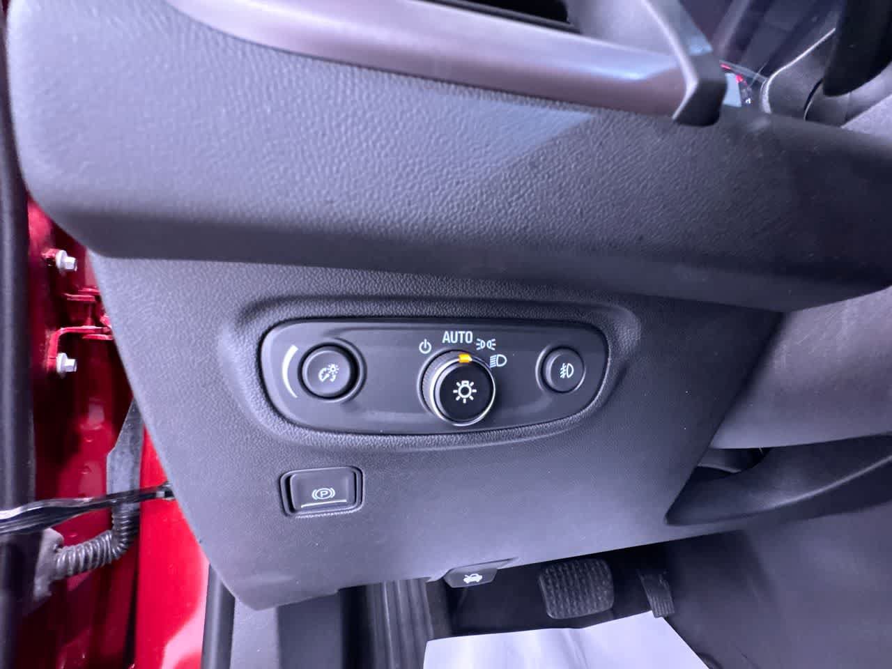 Used 2024 GMC Terrain AT4 AWD/4WD image 16