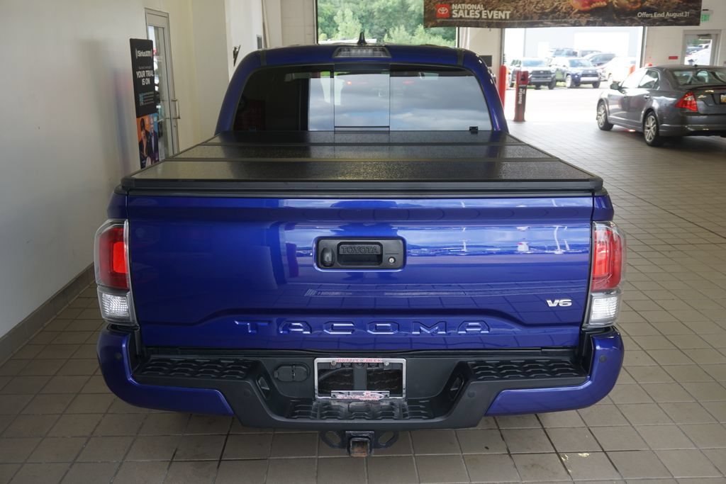 Certified 2023 Toyota Tacoma TRD Off-Road w/ Advanced Technology Package AWD/4WD image 16