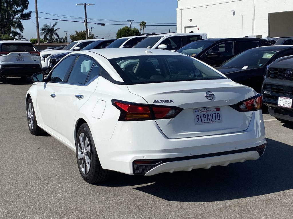 Used 2025 Nissan Altima 2.5 S FWD image 4