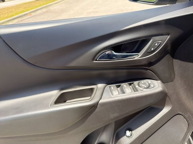 Used 2018 Chevrolet Equinox LT w/ Sun & Infotainment Package FWD image 16