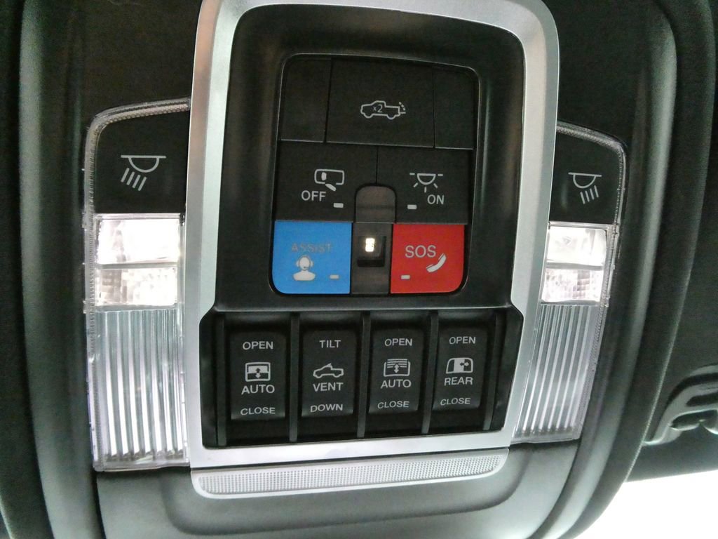 Used 2025 RAM 1500 Laramie w/ Night Edition AWD/4WD image 32