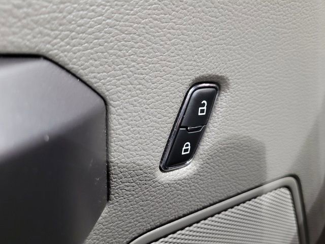 Used 2019 Ford F150 XLT w/ XTR Package image 45