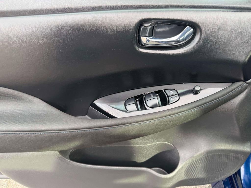 Certified 2025 Nissan Leaf SV Plus image 16