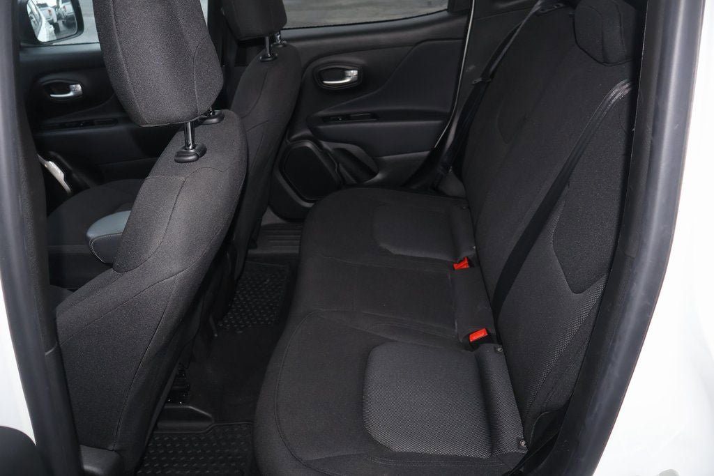 Used 2023 Jeep Renegade Latitude image 17