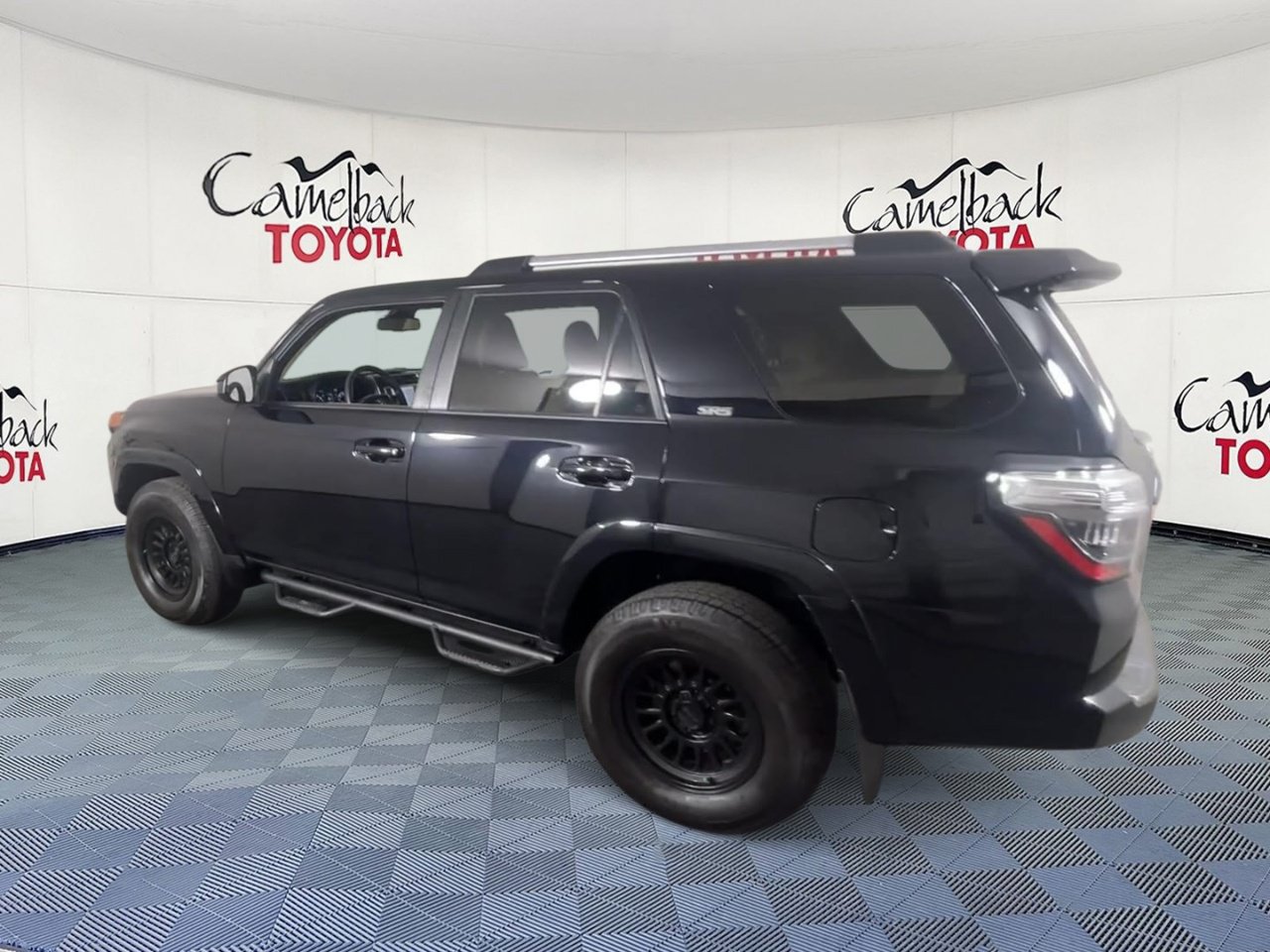 Used 2023 Toyota 4Runner SR5 AWD/4WD image 8