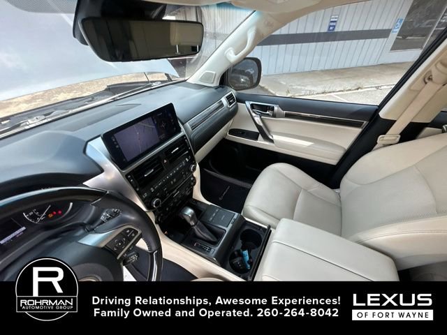 Used 2023 Lexus GX 460 Luxury w/ Sport Design Package AWD/4WD image 9