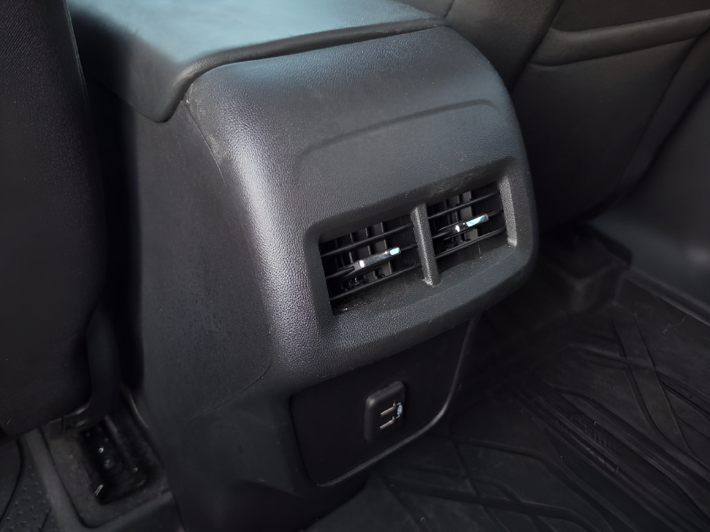 Used 2023 Chevrolet Equinox LT w/ LPO, Floor Liner Package AWD/4WD image 23
