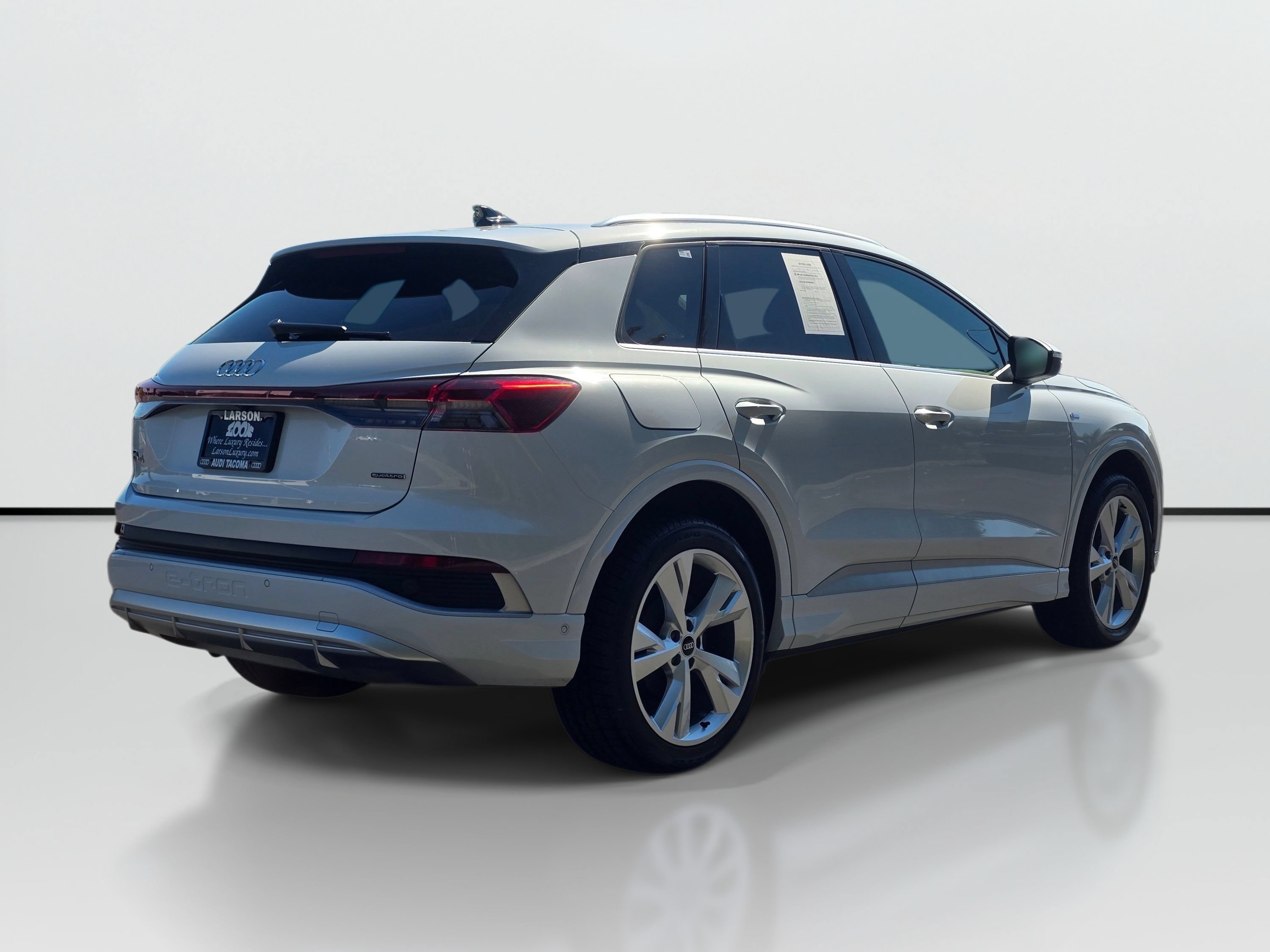 Used 2023 Audi Q4 e-tron Premium Plus AWD/4WD image 6