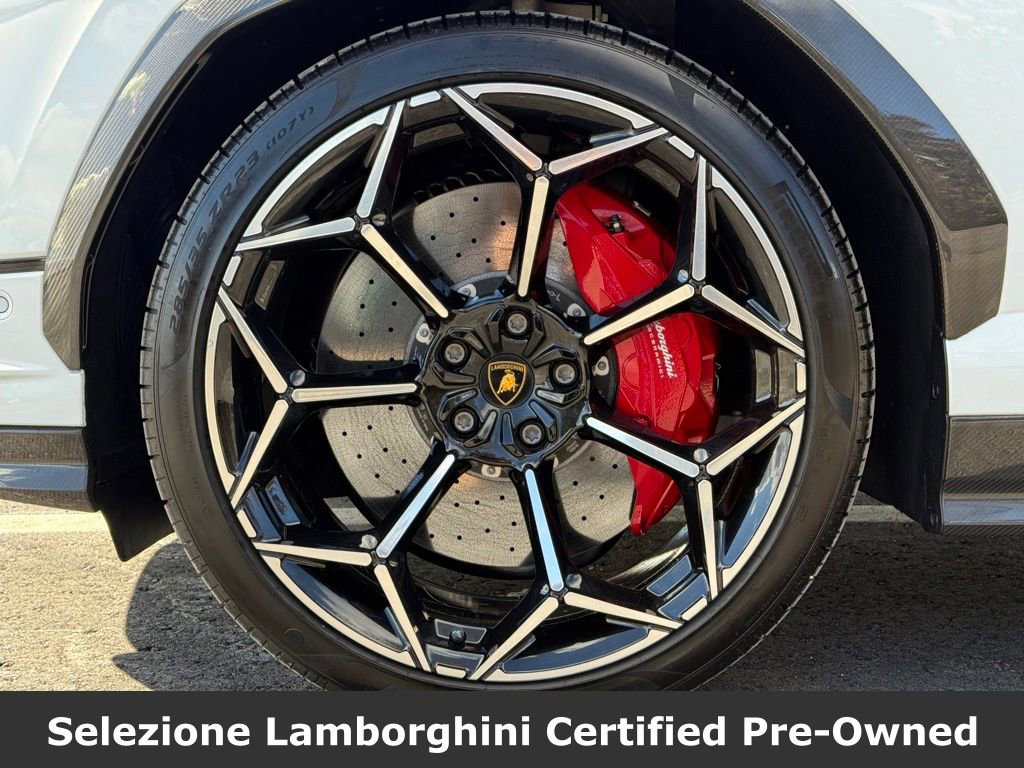 Used 2024 Lamborghini Urus Performante AWD/4WD image 18