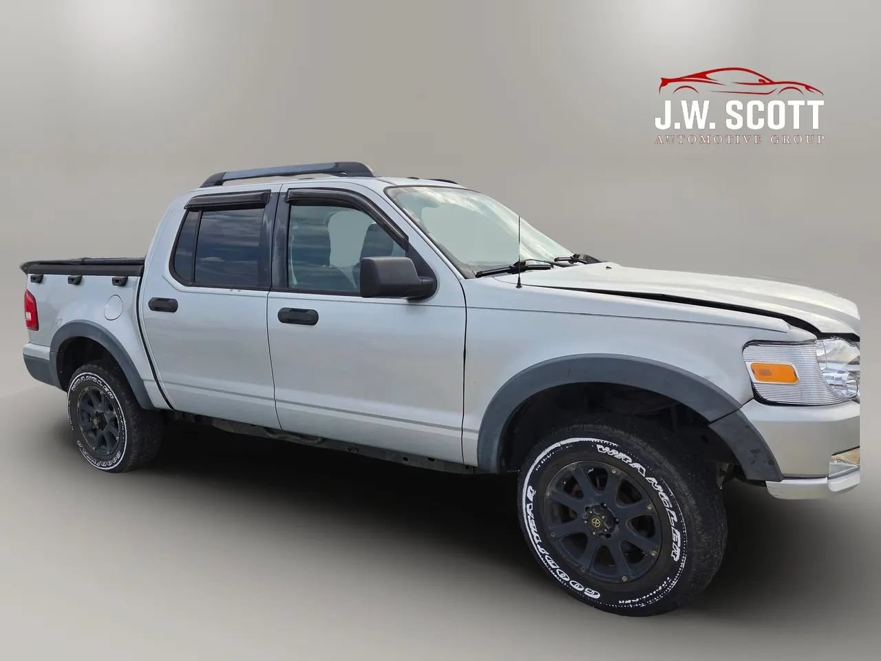 Used 2010 Ford Explorer Sport Trac XLT RWD image 2