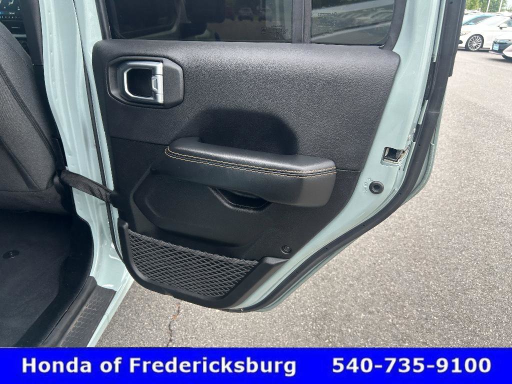 Used 2024 Jeep Wrangler Sahara AWD/4WD image 14