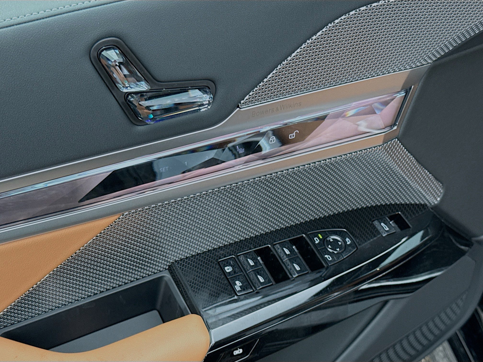 New 2026 BMW 740i xDrive w/ Premium Package image 23