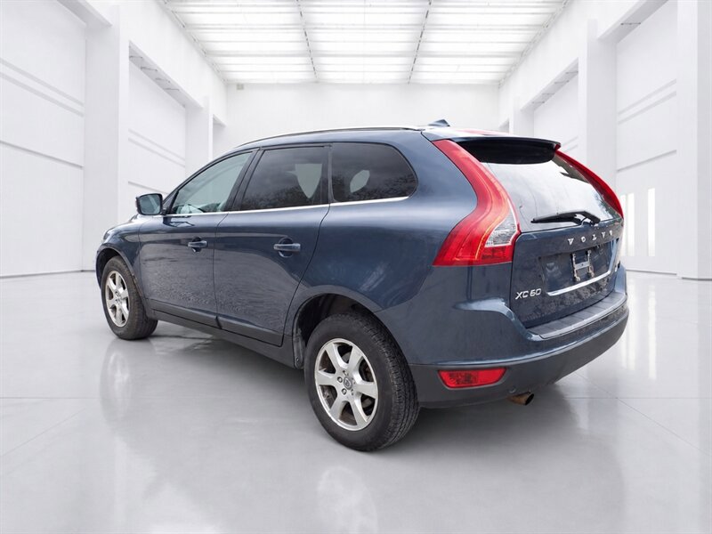 Used 2011 Volvo XC60 3.2 AWD/4WD image 4
